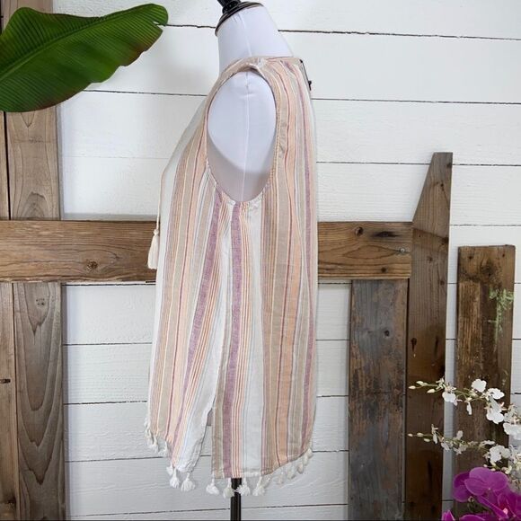 Tommy Hilfiger  NWT Sleeveless Top w/ Tassels - Picture 2 of 9